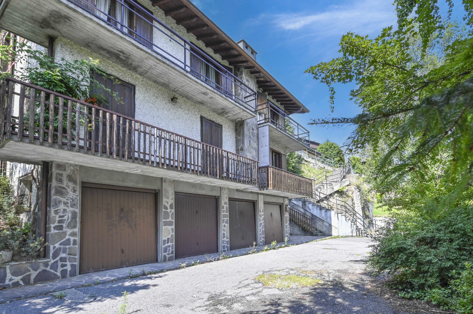 Appartamento in vendita a Selvino