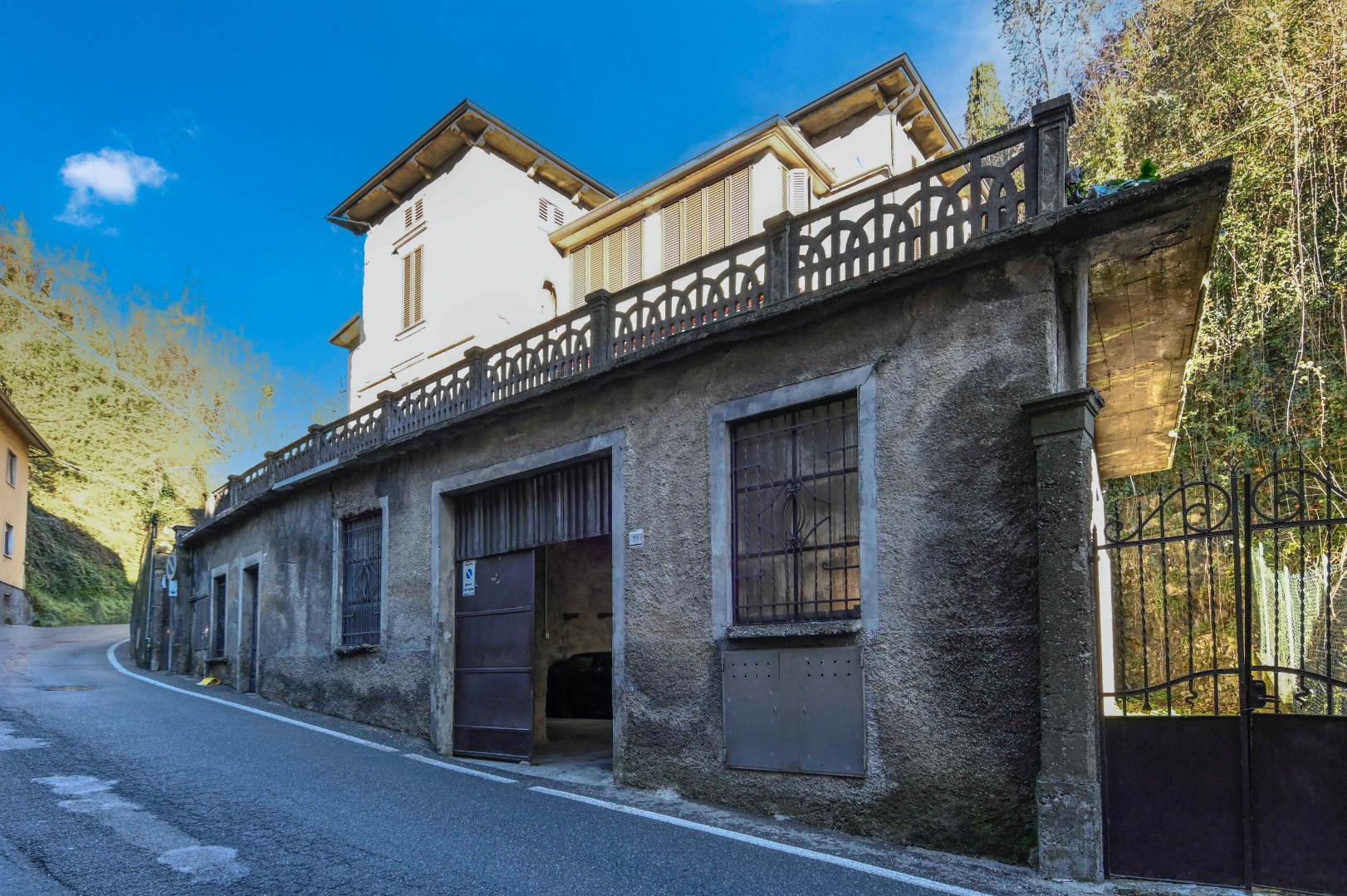 Magazzino in vendita a Gazzaniga