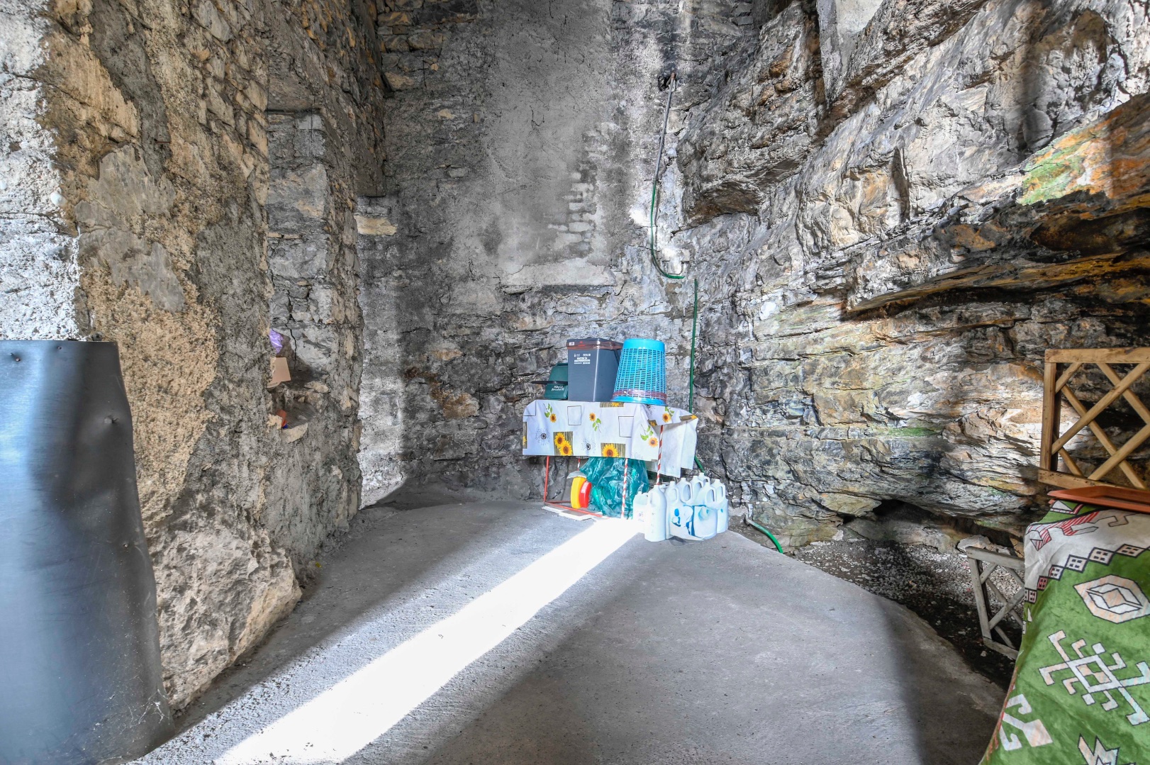 Magazzino in vendita a Gazzaniga