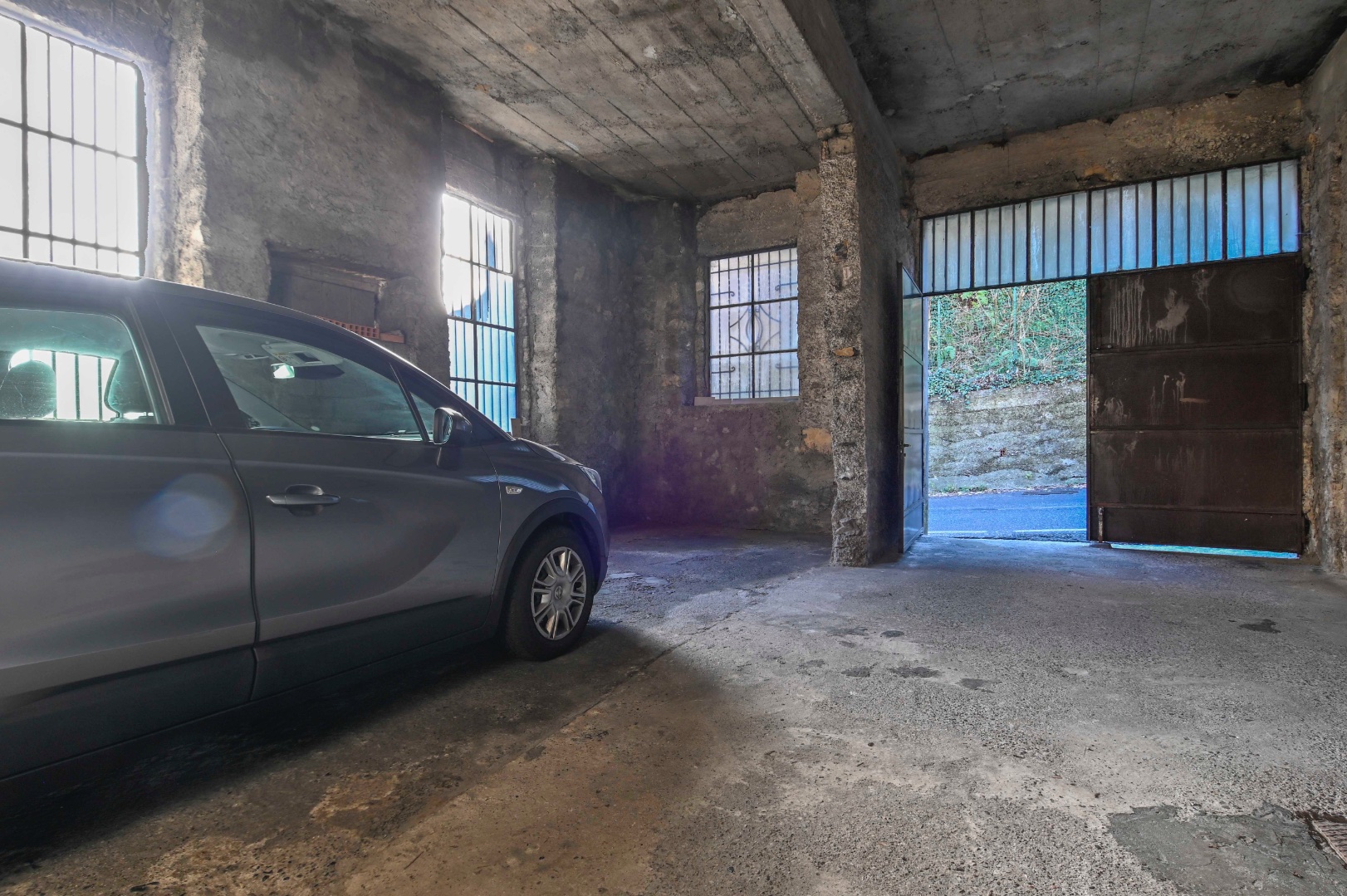 Magazzino in vendita a Gazzaniga