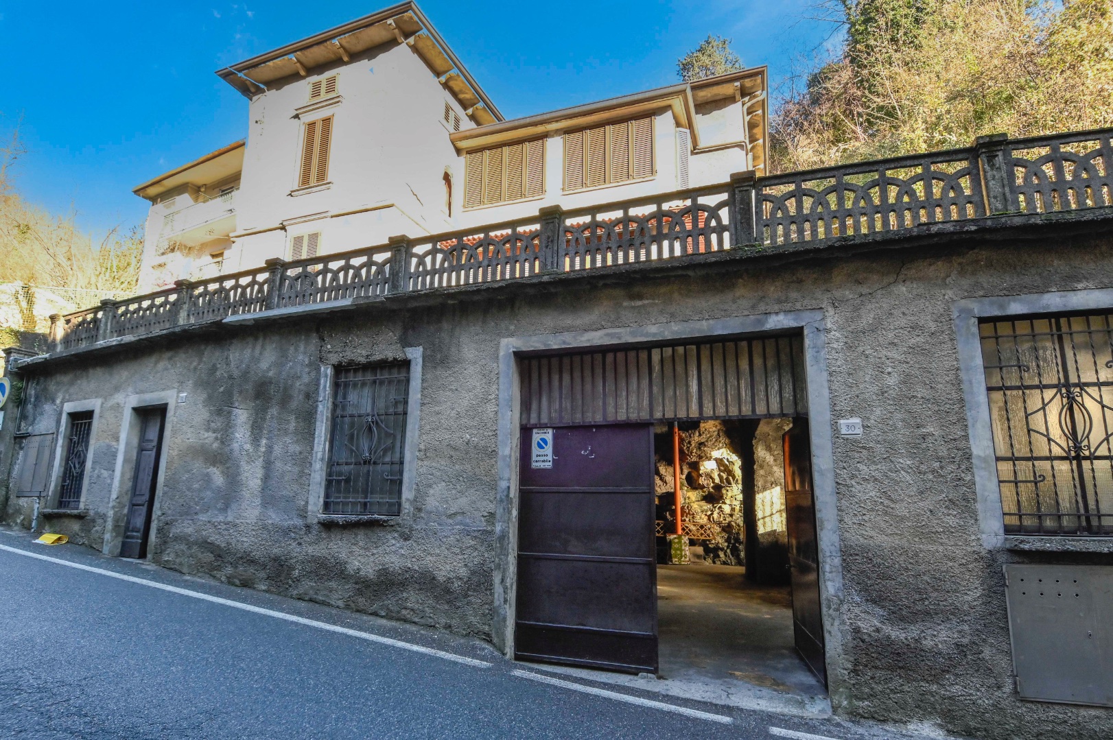 Magazzino in vendita a Gazzaniga