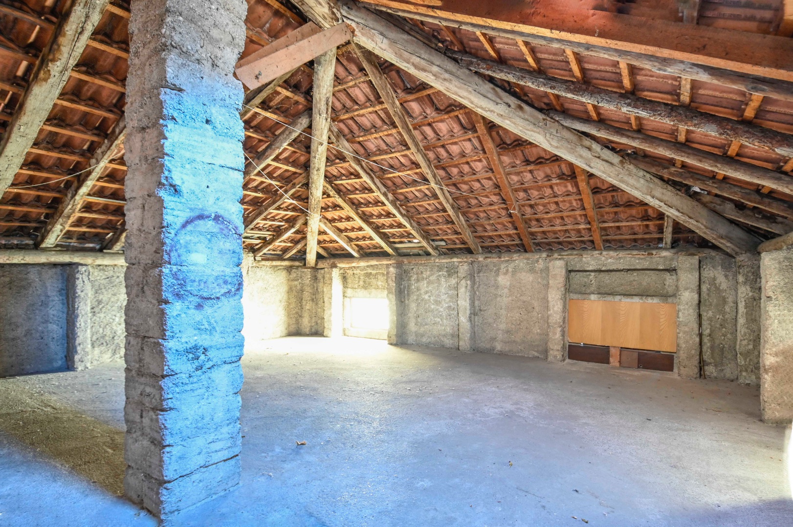 Magazzino in vendita a Gazzaniga