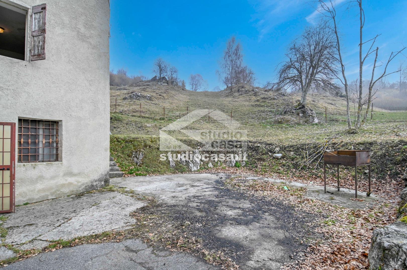 Cascina in vendita a Selvino
