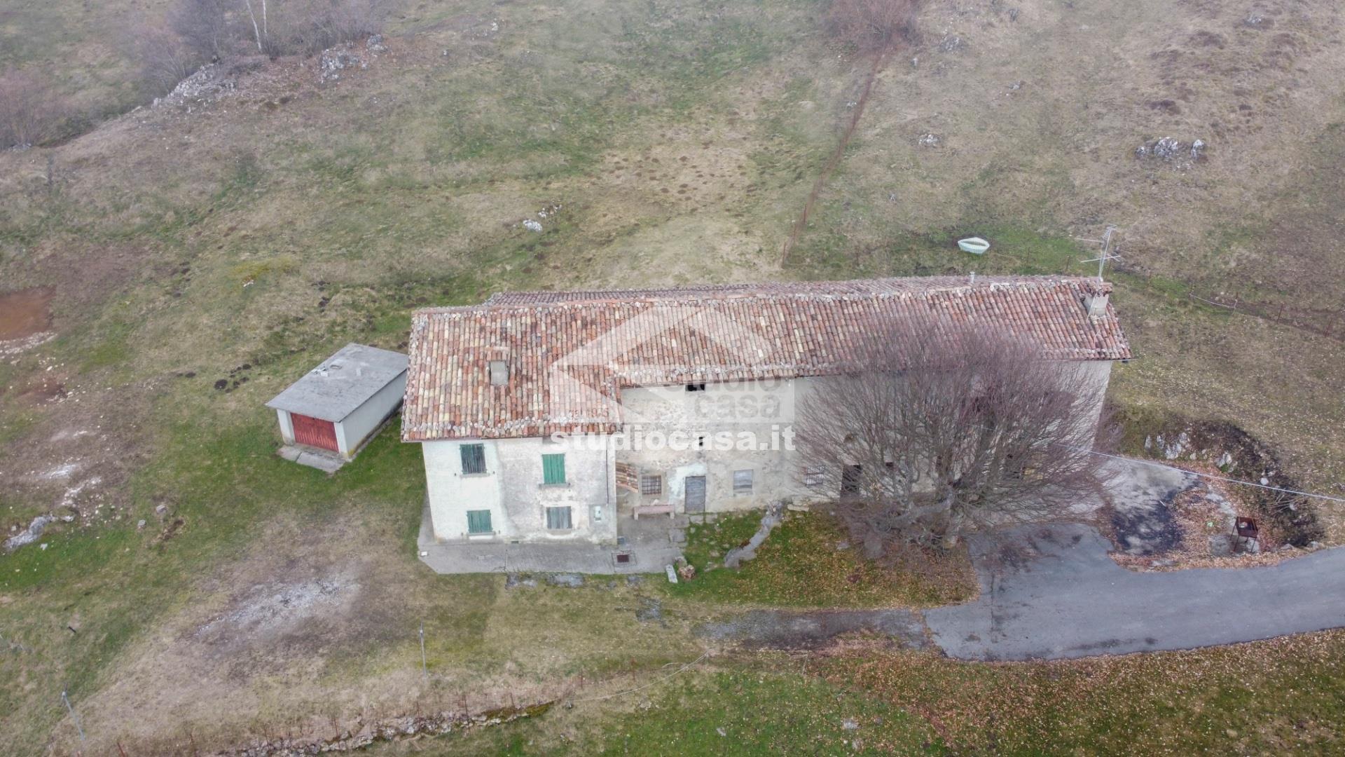Cascina in vendita a Selvino