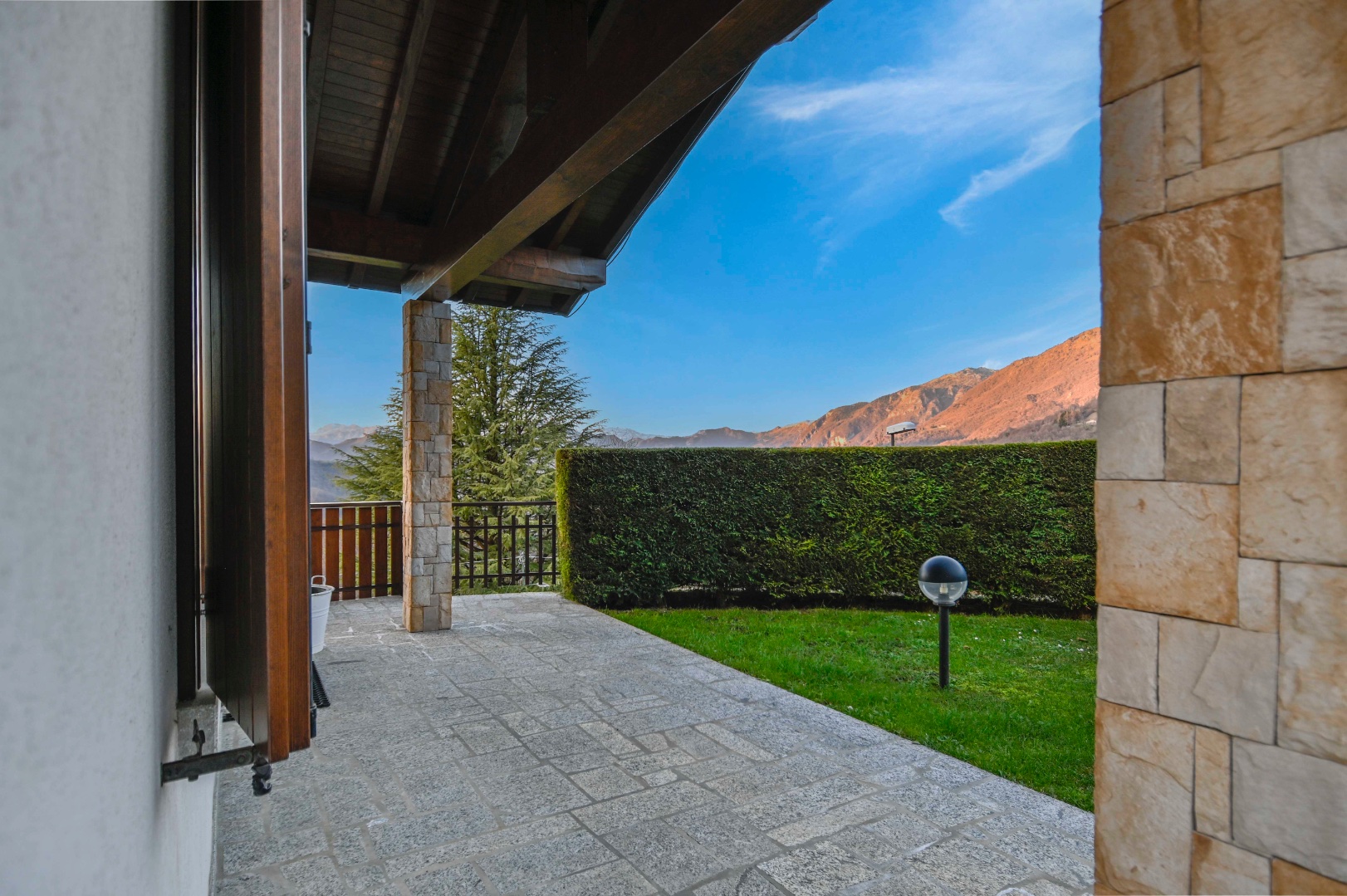 Appartamento in vendita a Selvino