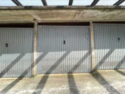 Box / Autorimessa in vendita a Albino