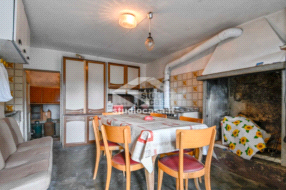 Cascina in vendita a Selvino