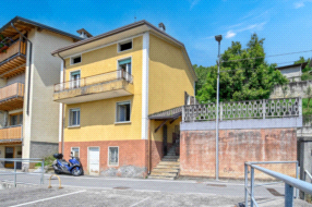 Casa Unifamiliare in vendita a Gazzaniga