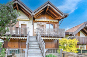 Appartamento in vendita a Selvino