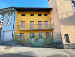 Casa Unifamiliare in vendita a Casnigo