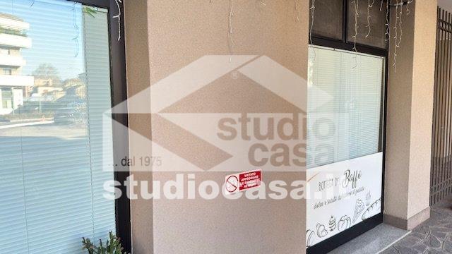 Bar / Ristorante in vendita a Melzo