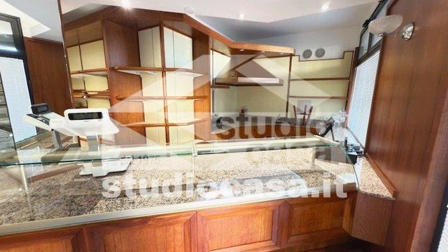 Bar / Ristorante in vendita a Melzo