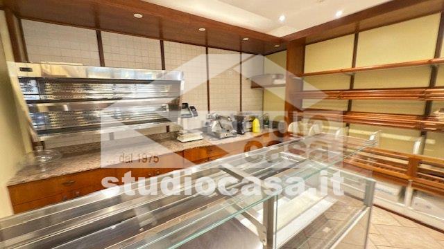 Bar / Ristorante in vendita a Melzo