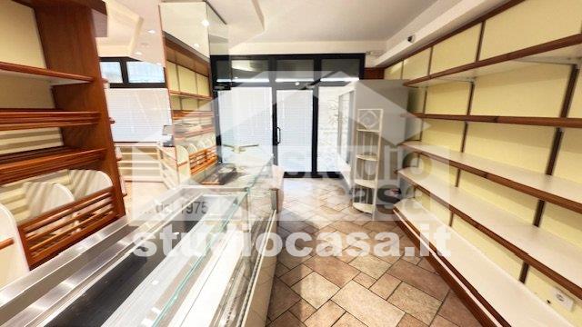 Bar / Ristorante in vendita a Melzo