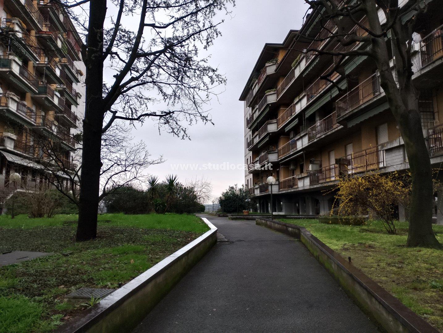 Box / Autorimessa in vendita a Melzo