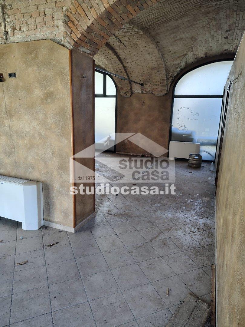 Negozio in vendita a Truccazzano