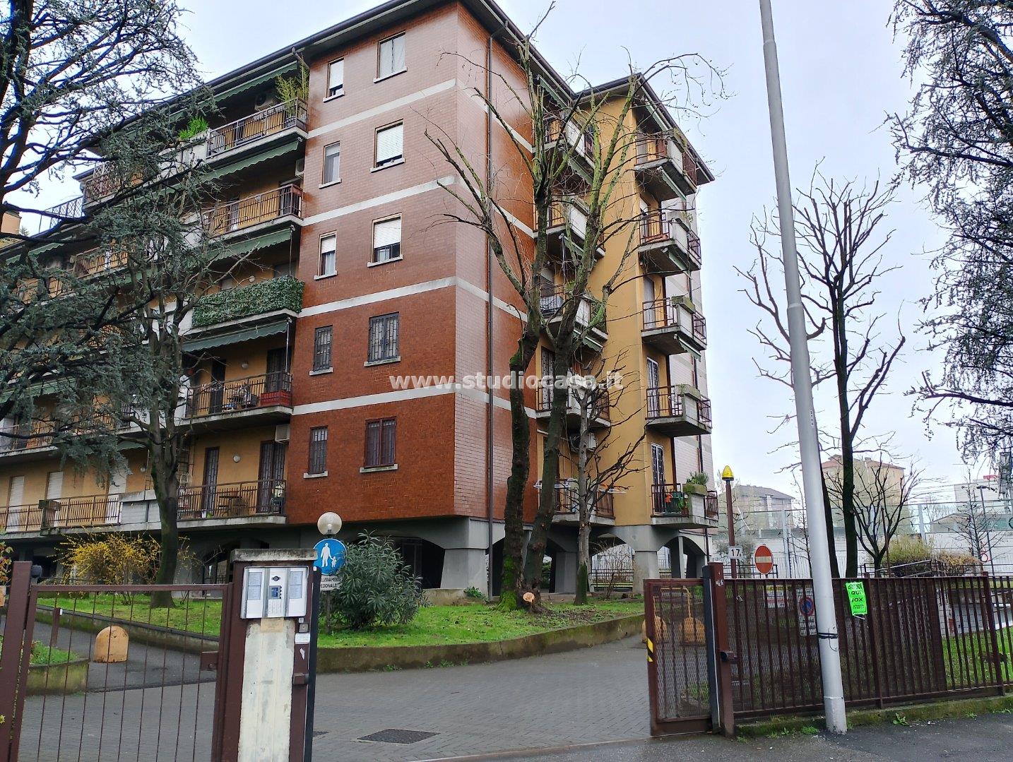 Box / Autorimessa in vendita a Melzo