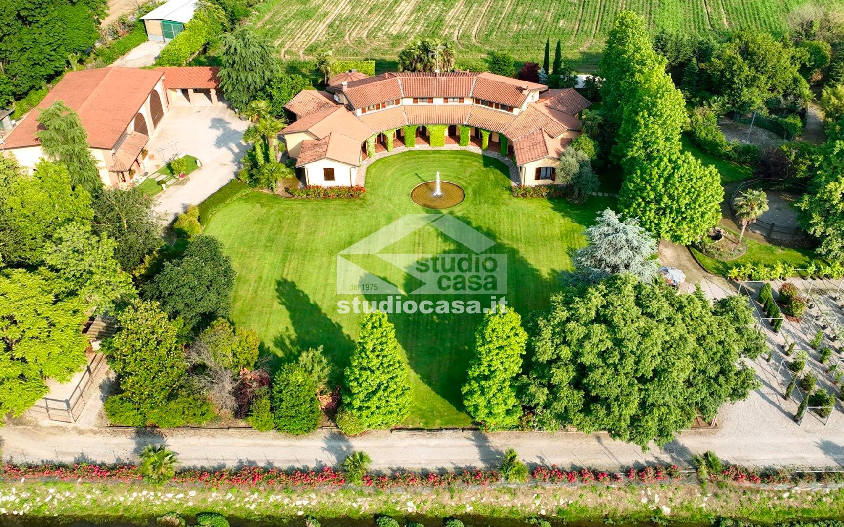 Casa Rustica in vendita a Settala