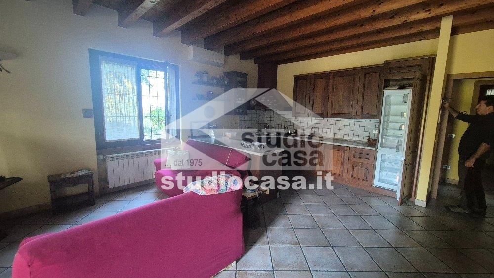 Casa Rustica in vendita a Settala