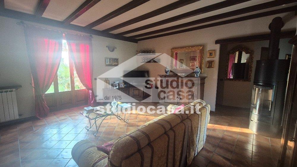 Casa Rustica in vendita a Settala