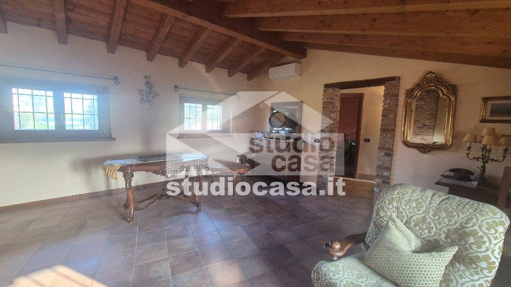 Casa Rustica in vendita a Settala