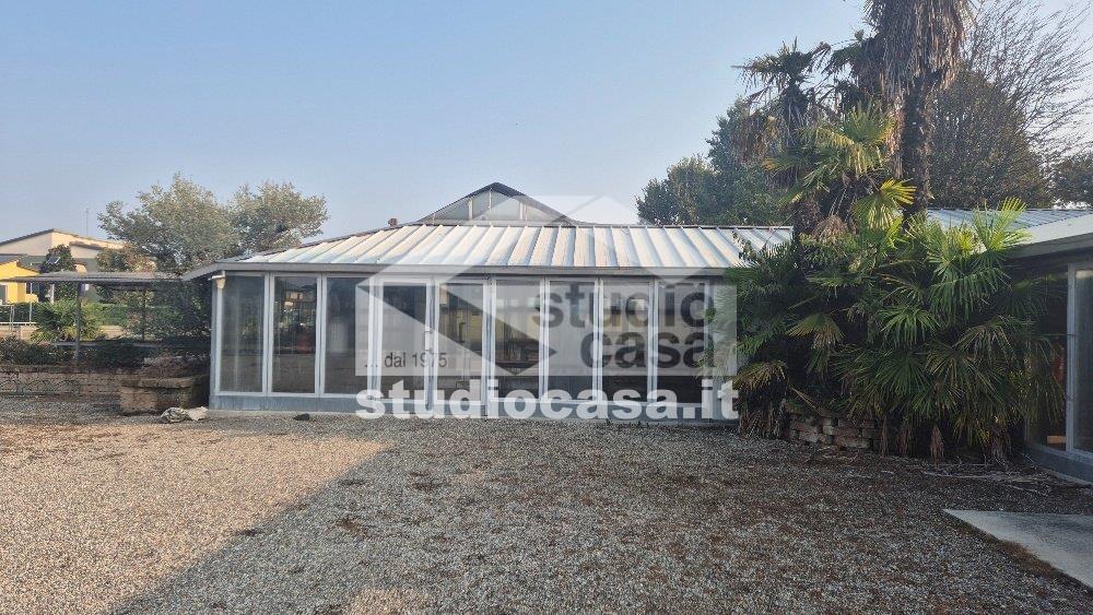 Casa Rustica in vendita a Settala