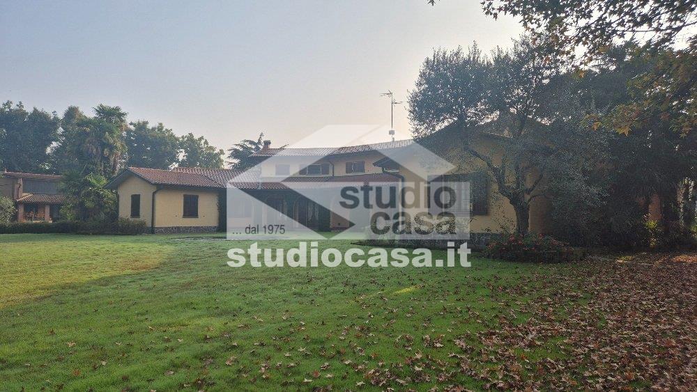 Casa Rustica in vendita a Settala
