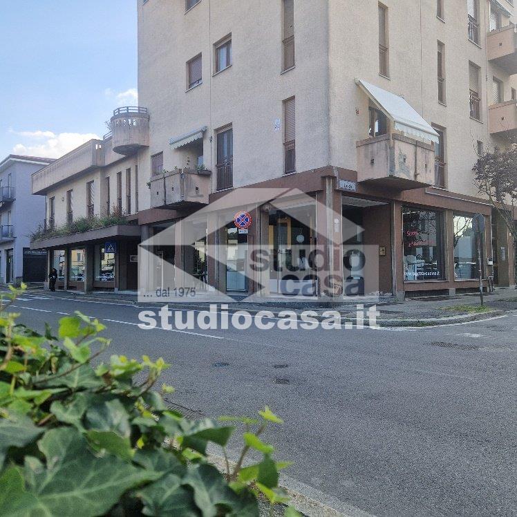 Negozio in vendita a Melzo
