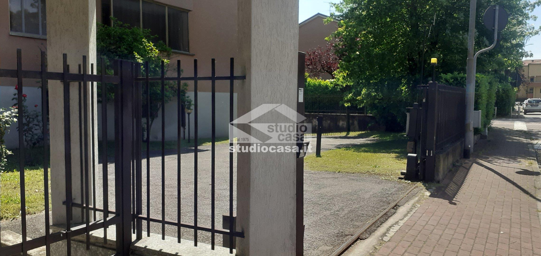 Box / Autorimessa in vendita a Liscate