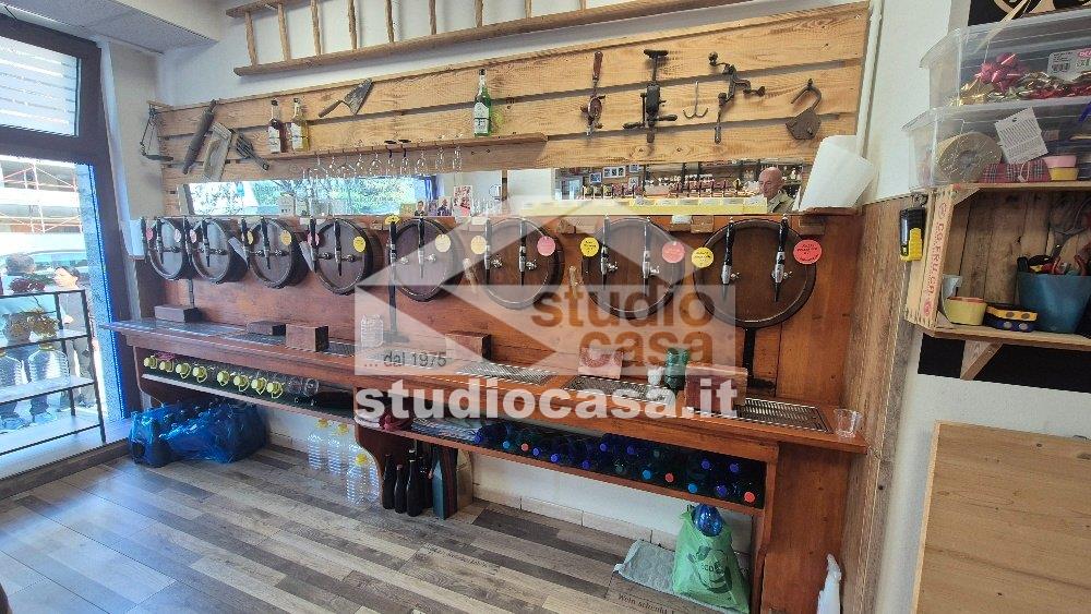 Negozio in vendita a Melzo
