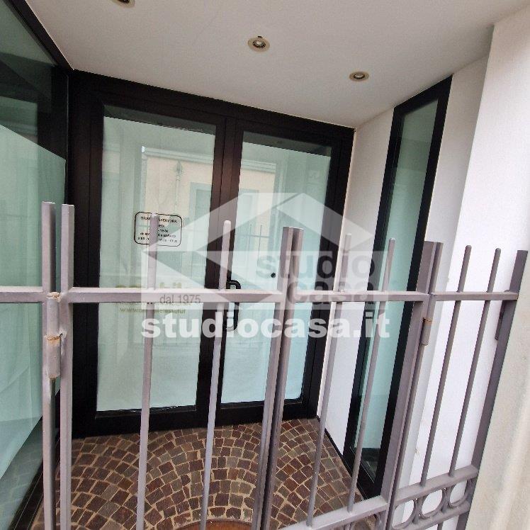 Negozio in vendita a Melzo