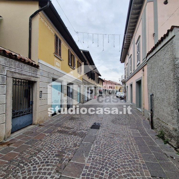 Negozio in vendita a Melzo