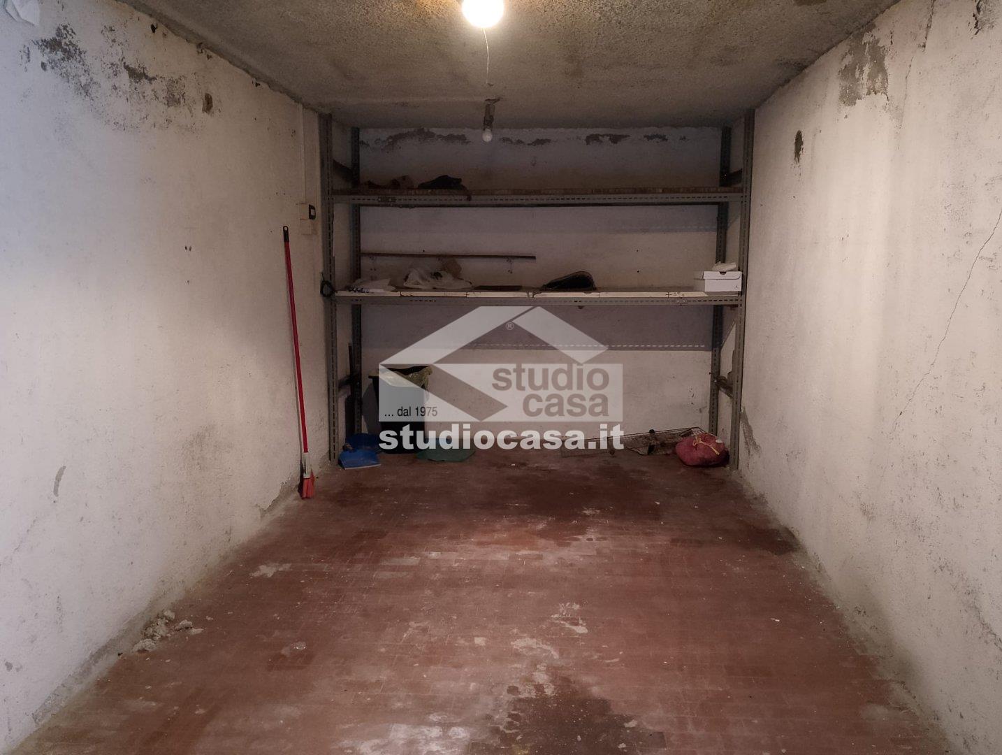 Box / Autorimessa in vendita a Melzo