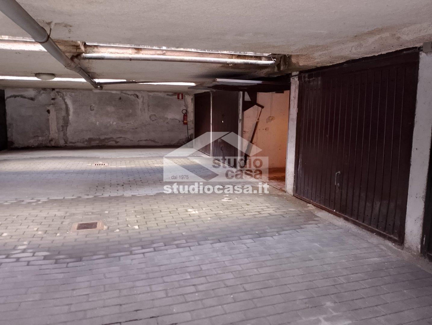 Box / Autorimessa in vendita a Melzo