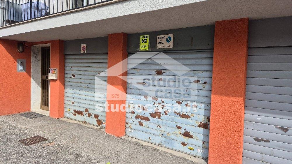 Box / Autorimessa in vendita a Pioltello