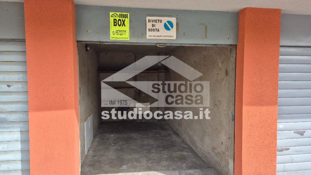 Box / Autorimessa in vendita a Pioltello