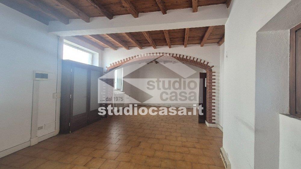 Studio in affitto a Rivolta d