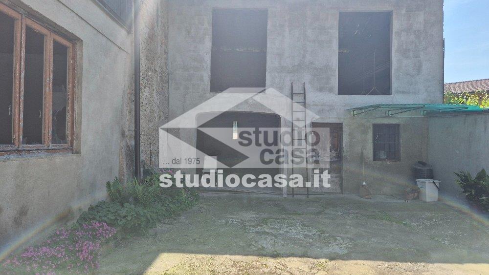 Studio in affitto a Rivolta d