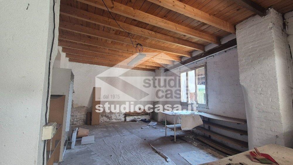 Studio in affitto a Rivolta d