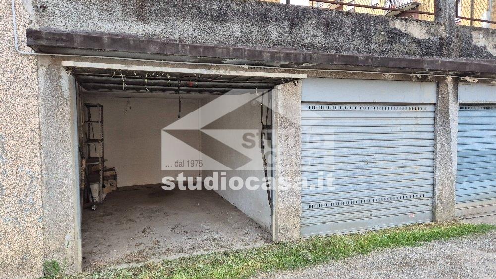 Box / Autorimessa in vendita a Pioltello
