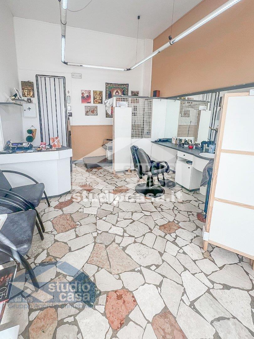 Negozio in vendita a Lodi