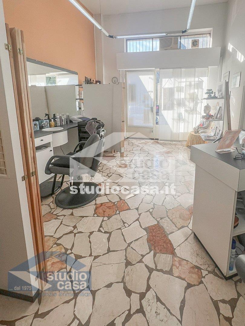 Negozio in vendita a Lodi