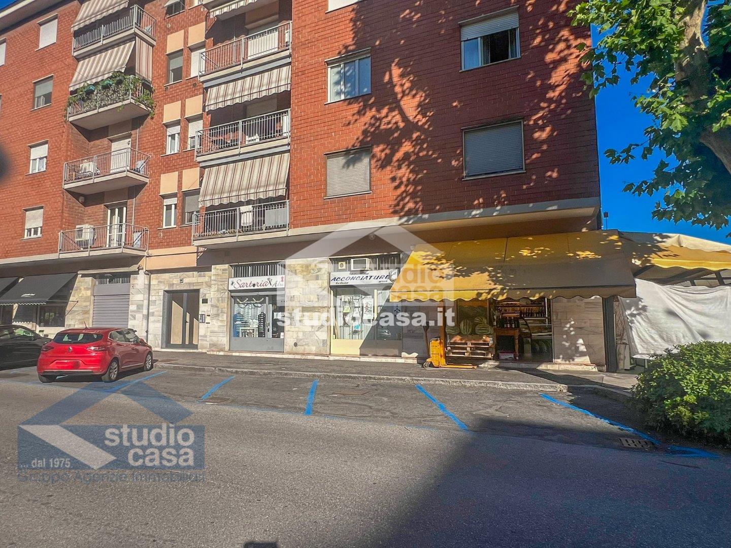 Negozio in vendita a Lodi