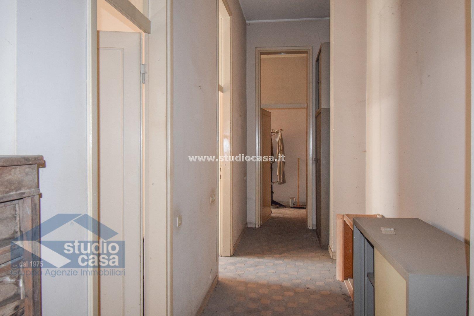 Magazzino in vendita a Lodi
