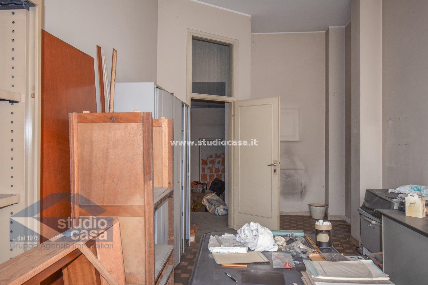Magazzino in vendita a Lodi