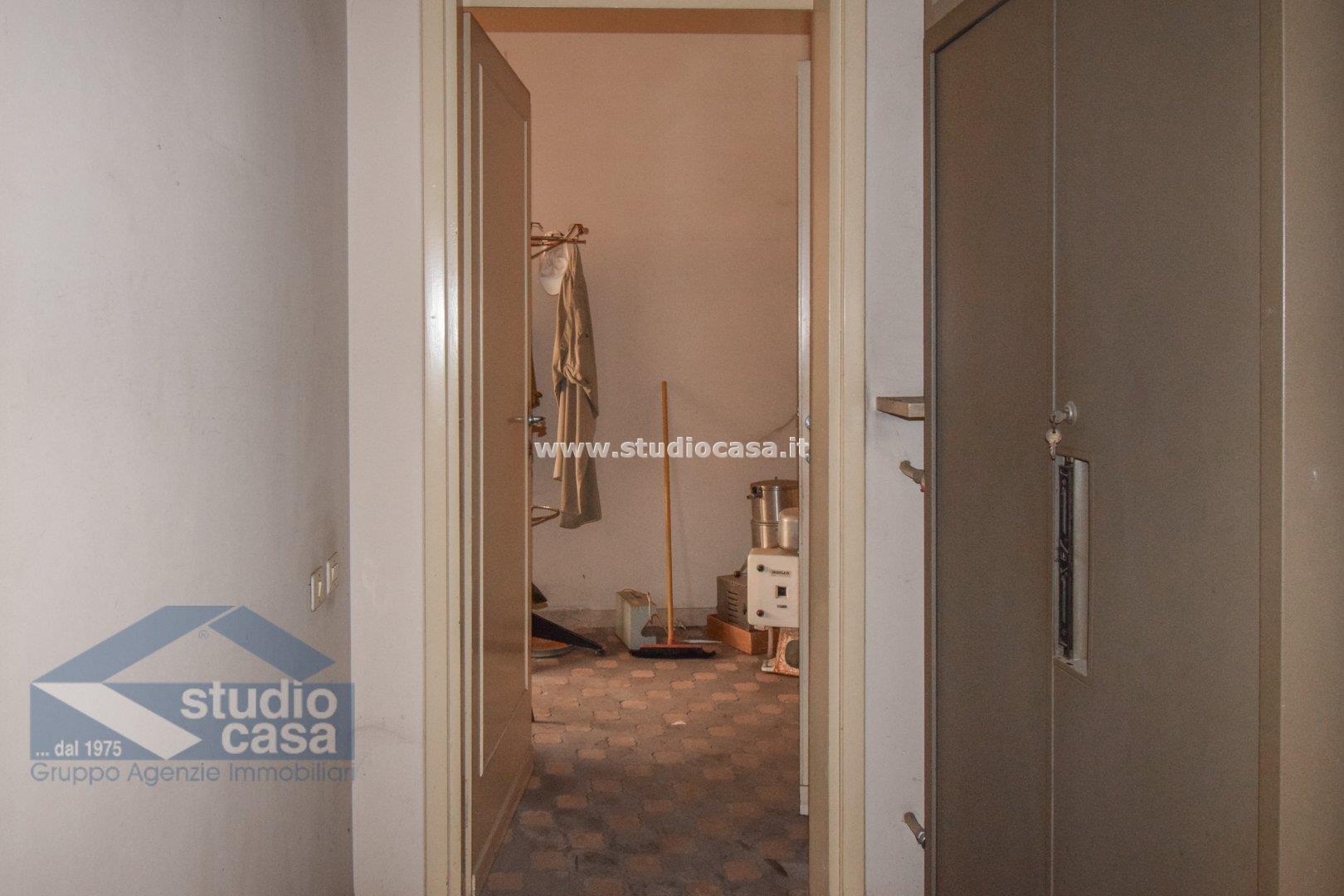 Magazzino in vendita a Lodi
