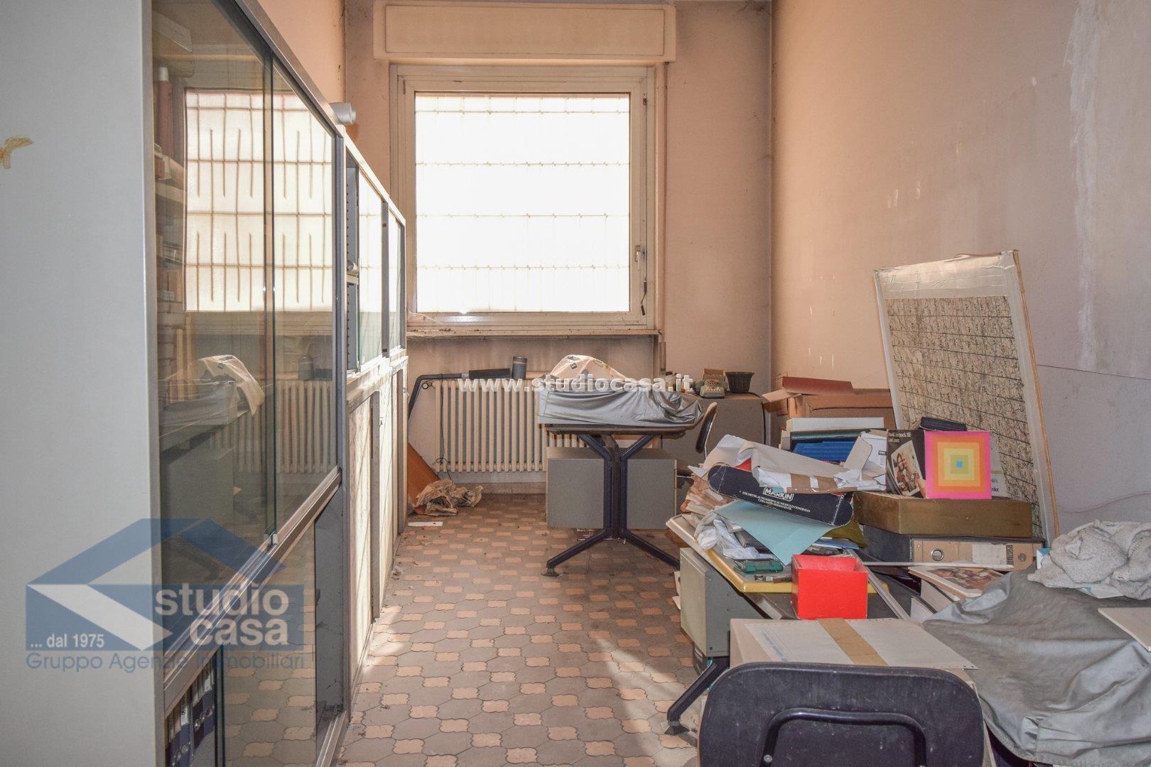 Magazzino in vendita a Lodi