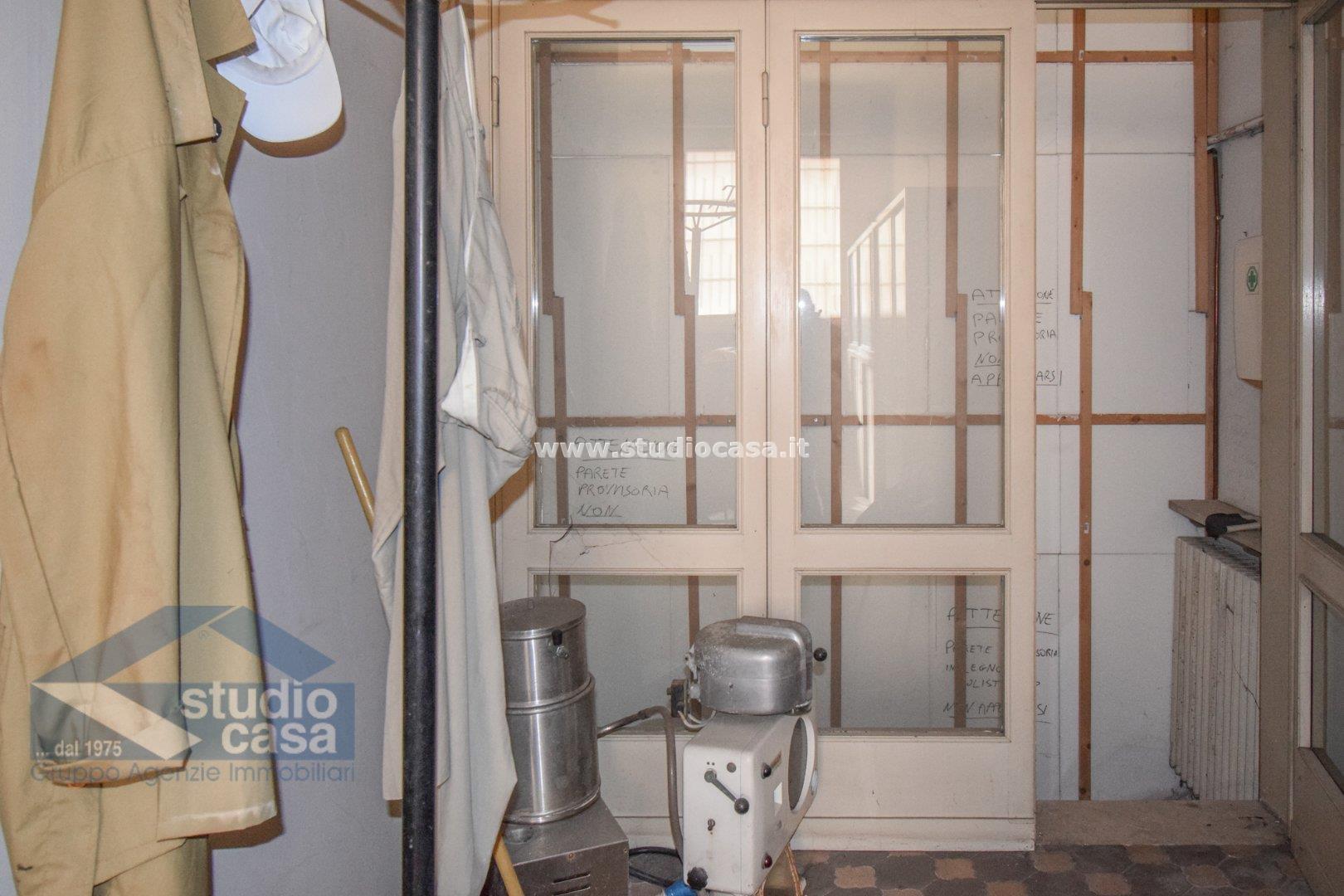 Magazzino in vendita a Lodi