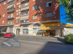Negozio in vendita a Lodi