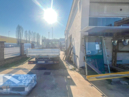 Capannone in vendita a Borgo San Giovanni